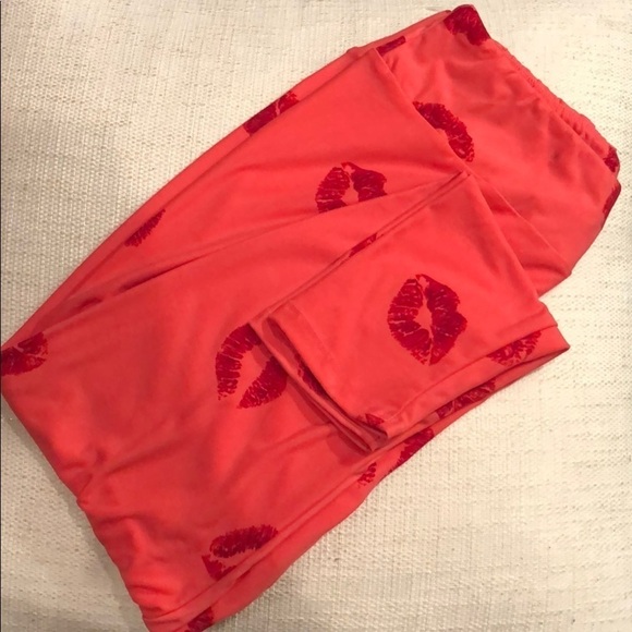 LuLaRoe Leggings Tall & Curvy - Picture 3 of 8